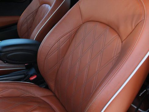 Used 2019 MINI Cooper S w/ Signature Upholstery Package FWD image 15