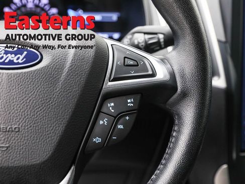 Used 2023 Ford Edge SEL image 16