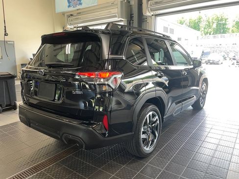 Used 2025 Subaru Forester Limited AWD/4WD image 22