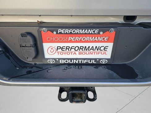 Used 2021 Jeep Gladiator Overland image 31