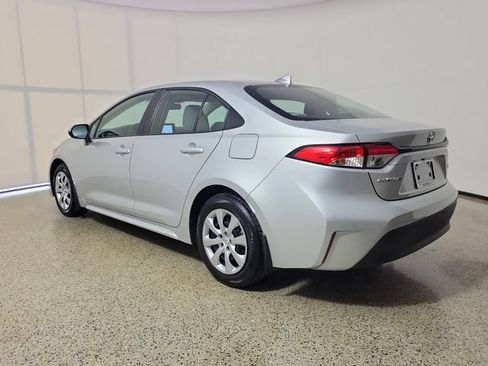 Used 2025 Toyota Corolla LE FWD image 7