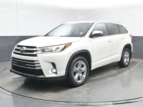 Used 2019 Toyota Highlander Limited AWD/4WD image 10