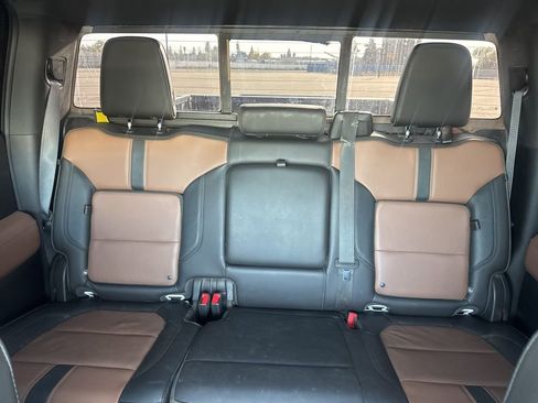 Used 2019 Chevrolet Silverado 1500 High Country w/ Trailer Camera Package image 30