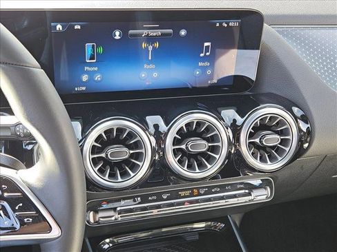 Used 2025 Mercedes-Benz GLA 250 image 14