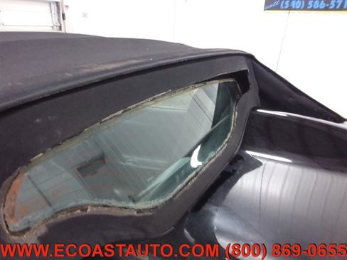 Used 2006 Pontiac Solstice Convertible w/ Premium Package image 11