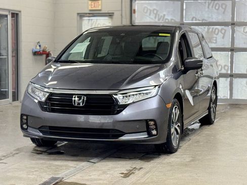 Used 2023 Honda Odyssey Touring image 3
