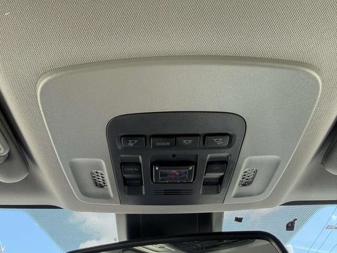 Used 2024 Toyota Camry SE w/ Cold Weather Package FWD image 18