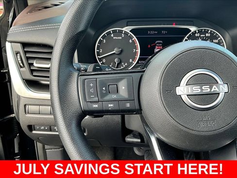Used 2023 Nissan Rogue SV FWD image 15