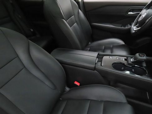 Used 2023 Nissan Rogue SL w/ SL Premium Package image 26