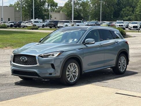 Used 2023 INFINITI QX50 Luxe AWD/4WD image 9