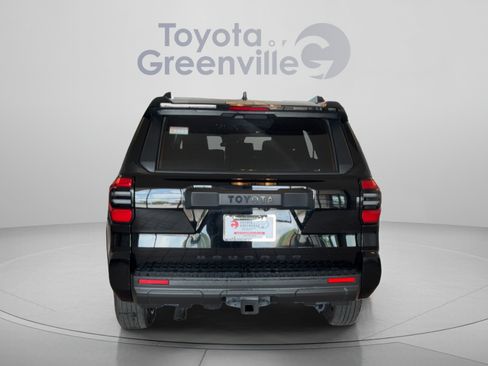 Certified 2025 Toyota 4Runner SR5 AWD/4WD image 5