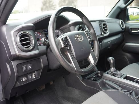Used 2023 Toyota Tacoma TRD Sport w/ Advanced Technology Package image 19
