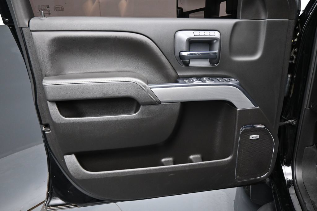 Used 2018 Chevrolet Silverado 2500 LTZ w/ Midnight Edition AWD/4WD image 10