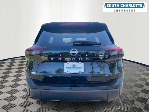Used 2025 Nissan Rogue SV FWD image 5