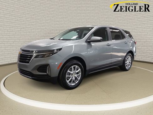 Used 2024 Chevrolet Equinox LT w/ LPO, Floor Liner Package image 1