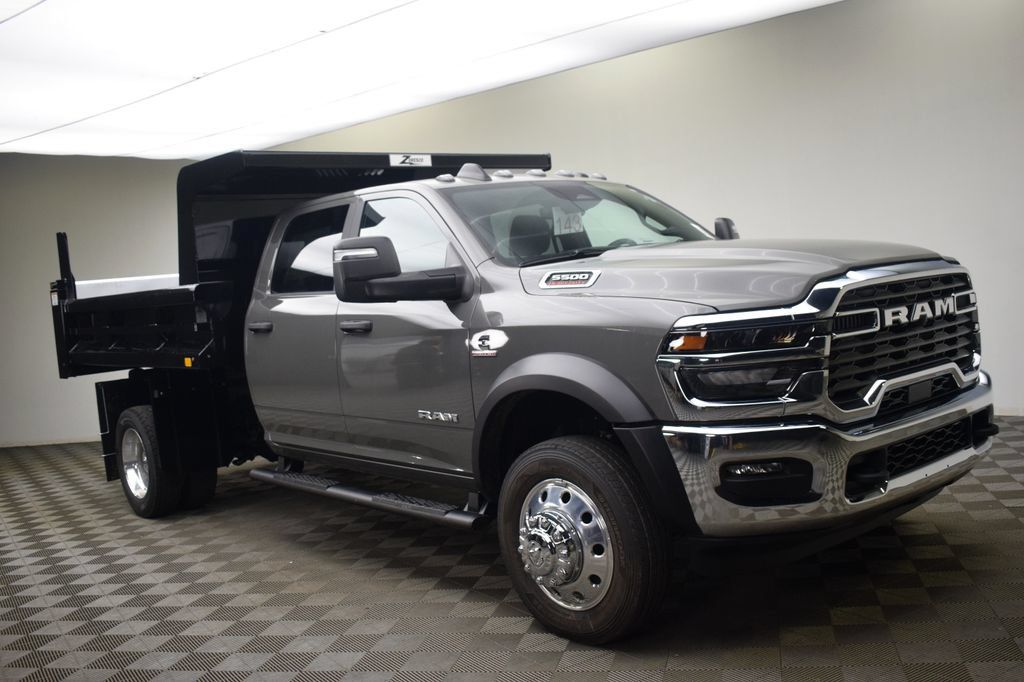 New 2026 RAM 5500 4x4 Crew Cab image 2