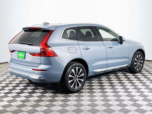 Used 2023 Volvo XC60 B5 Plus FWD image 8