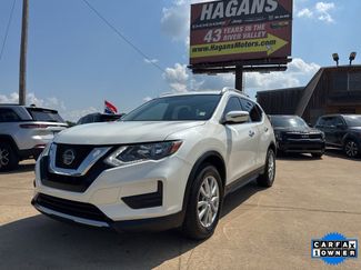 Used 2019 Nissan Rogue SV image 1