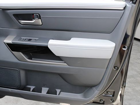 Certified 2025 Toyota Tundra Limited AWD/4WD image 26