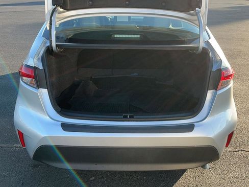 Used 2025 Toyota Corolla LE image 7