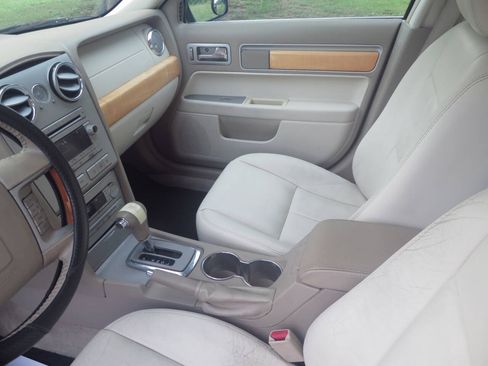 Used 2006 Lincoln Zephyr FWD image 11