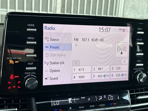 Certified 2021 Toyota Sienna XLE FWD image 18