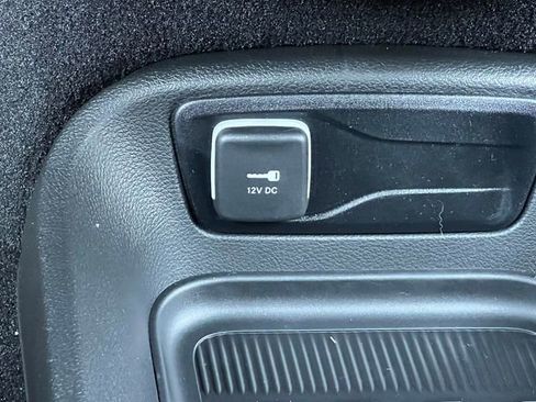 New 2026 Chrysler Pacifica Select FWD image 30