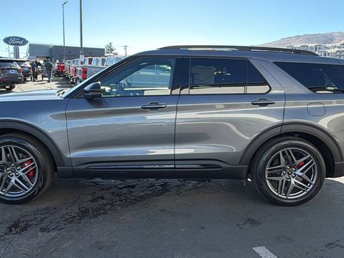 New 2026 Ford Explorer ST w/ Sun And Sound Package image 6