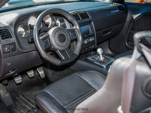 Used 2014 Dodge Challenger R/T RWD image 19