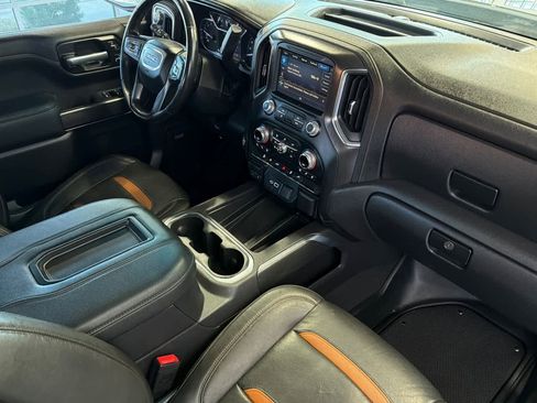 Used 2021 GMC Sierra 1500 AT4 w/ AT4 Preferred Package AWD/4WD image 17