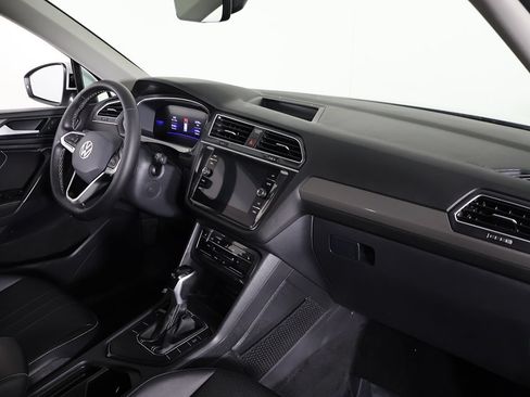 Used 2023 Volkswagen Tiguan SE FWD image 27