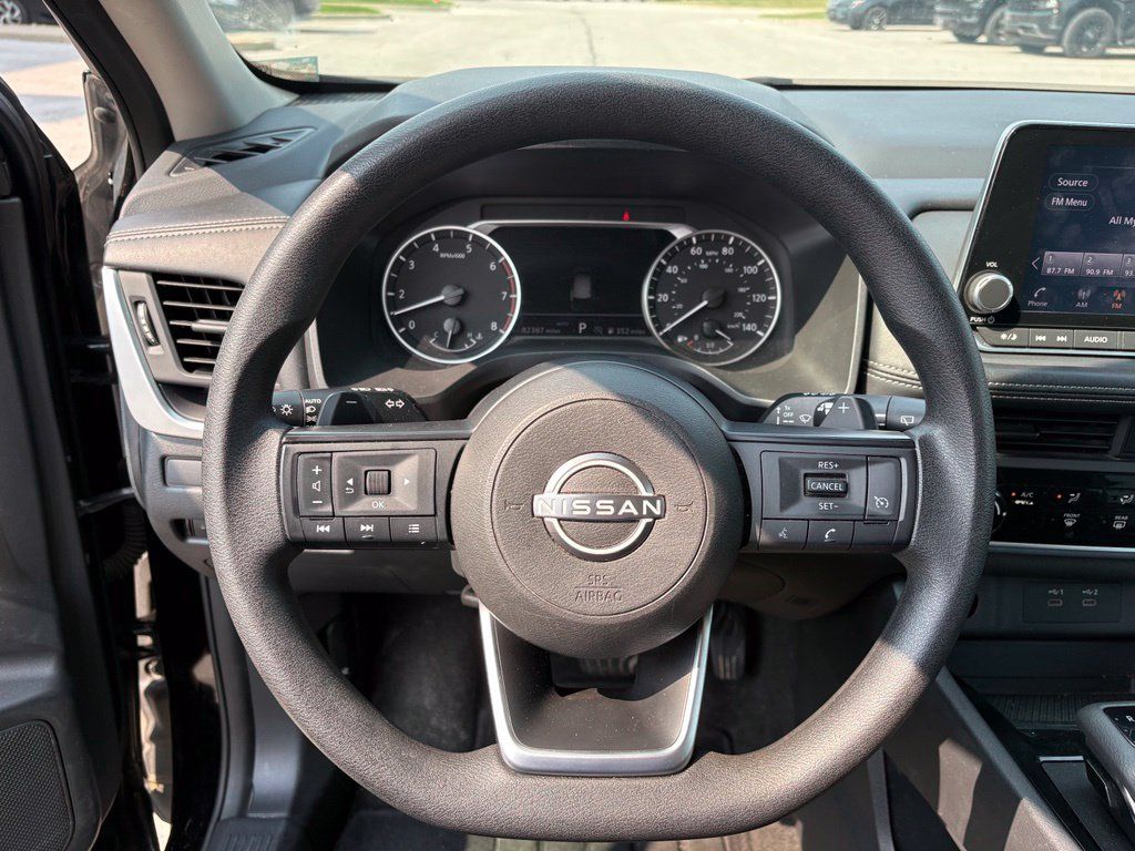 Used 2024 Nissan Rogue S AWD/4WD image 28