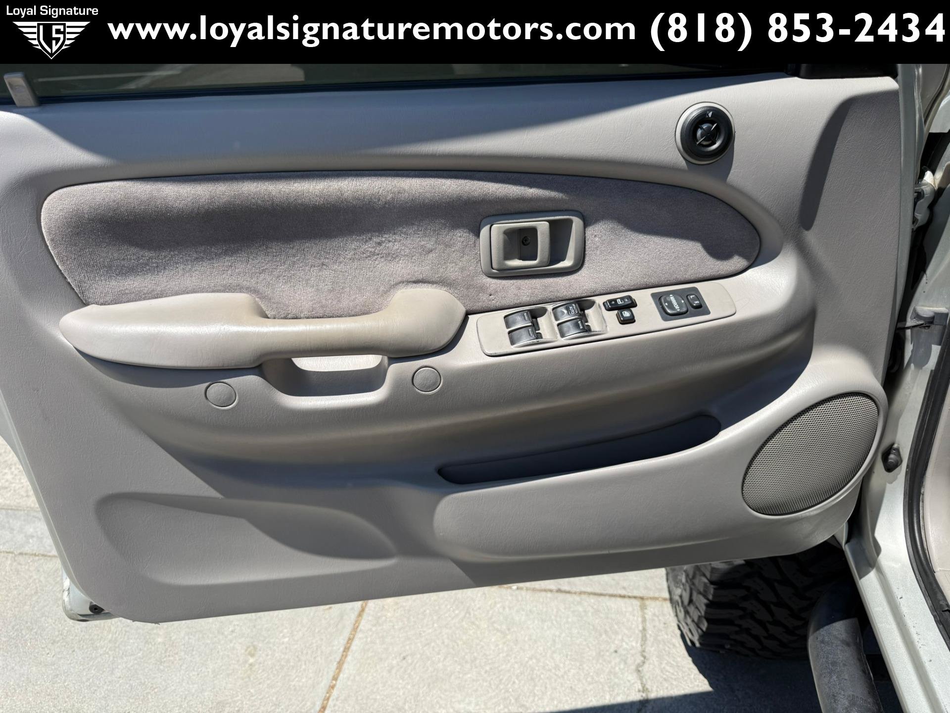 Used 2001 Toyota Tacoma PreRunner w/ SR5 Pkg w/ Chrome Pkg RWD image 19