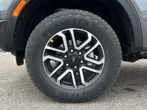 New 2025 Ford Ranger Lariat w/ FX4 Off-Road Package image 26