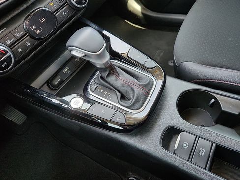 Used 2023 Kia Soul GT-Line w/ GT-Line Technology Package image 12