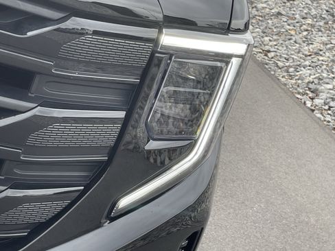 Used 2025 GMC Sierra 1500 Elevation w/ Elevation Premium Package image 10