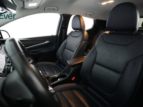 Used 2023 Chevrolet Bolt EUV Premier FWD image 4