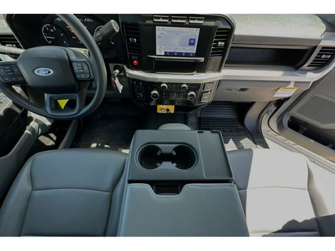 New 2024 Ford F550 4x4 Regular Cab Super Duty image 9
