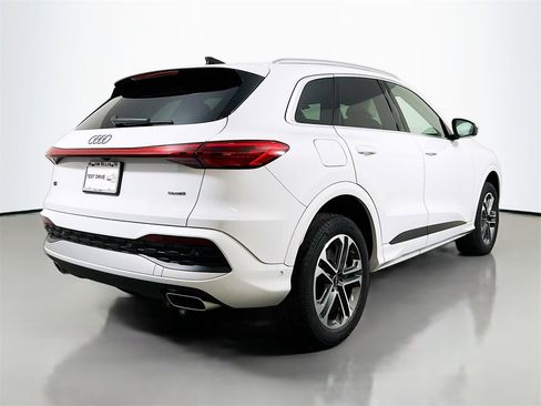 New 2025 Audi Q5 Premium image 7