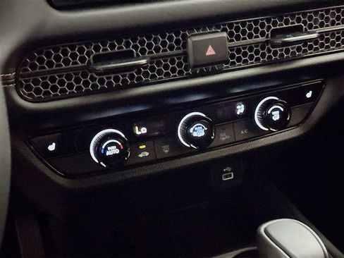 Used 2025 Honda HR-V Sport image 35