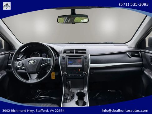 Used 2015 Toyota Camry SE FWD image 21