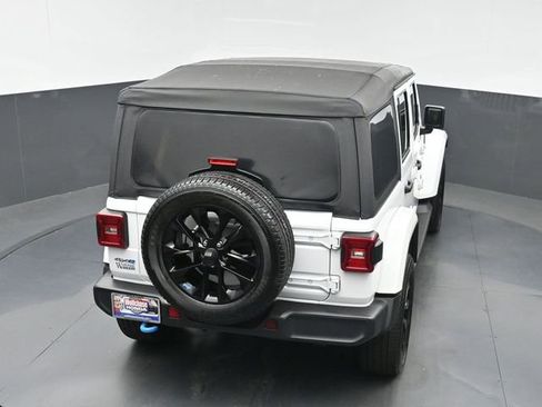 Used 2023 Jeep Wrangler Unlimited Sahara w/ Cold Weather Group AWD/4WD image 30