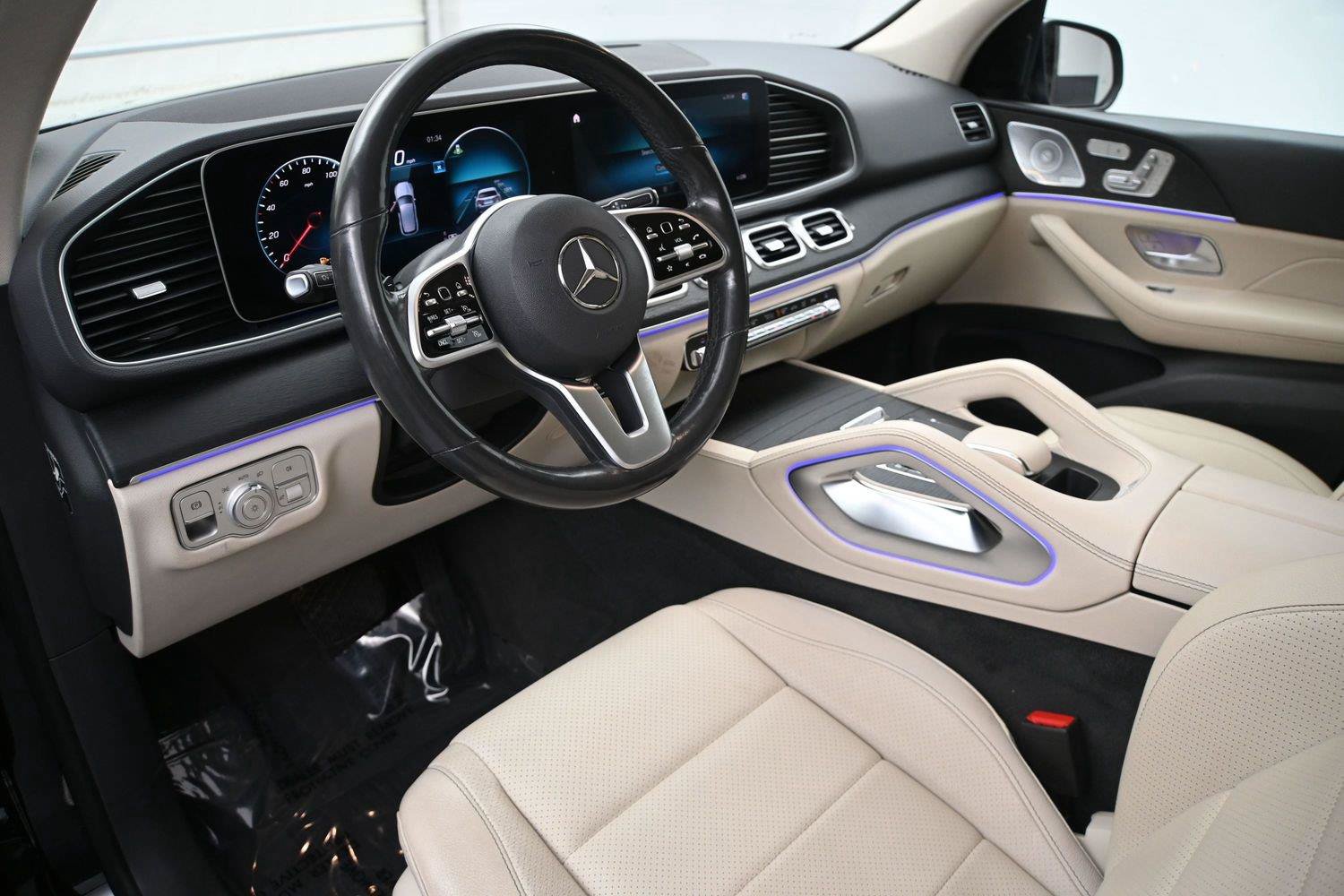 Used 2020 Mercedes-Benz GLE 350 4MATIC image 2
