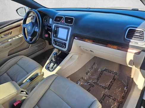 Used 2012 Volkswagen Eos Lux image 18