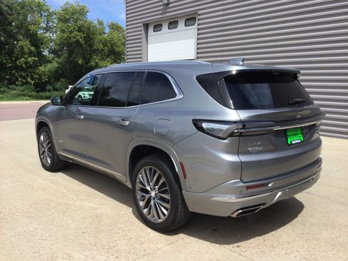 Used 2025 Buick Enclave Avenir w/ Super Cruise Package AWD/4WD image 7