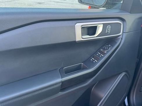 New 2025 Ford Explorer 4WD Police Interceptor image 18