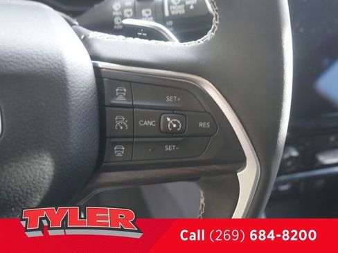 Certified 2024 Jeep Grand Cherokee L Limited w/ Luxury Tech Group II AWD/4WD image 27