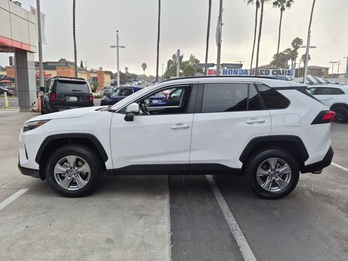 Certified 2025 Toyota RAV4 XLE AWD/4WD image 4