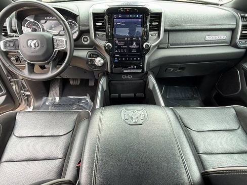 Used 2025 RAM 1500 Laramie AWD/4WD image 26