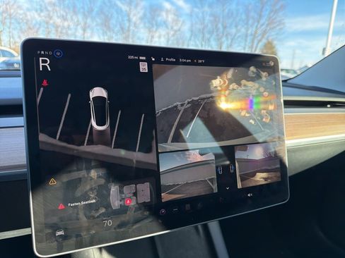 Used 2023 Tesla Model 3 Standard Range image 29